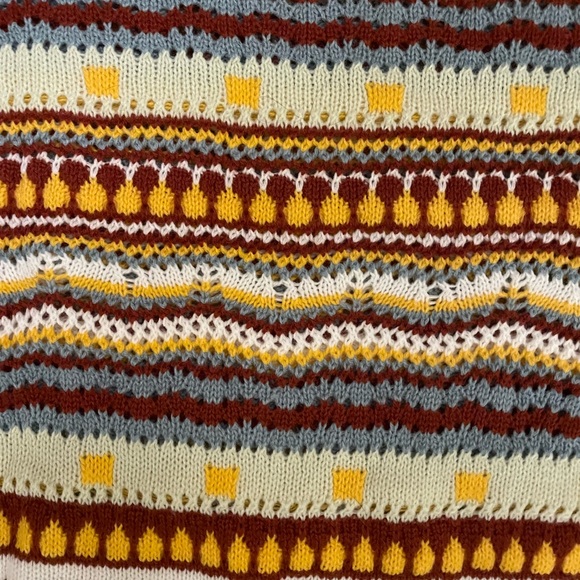 Lightweight Knit Patterned Sweater - Picture 4 of 6